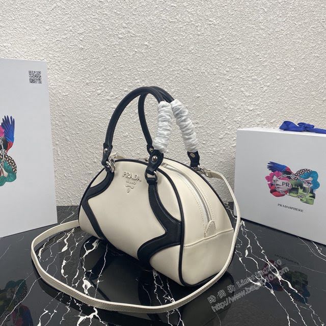 prada女包 普拉達2020年專櫃最新款 小牛皮女士手提包 1BB070 走秀款 prada大號單肩女包  pyd2193